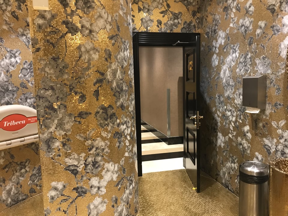 Sonstiges Azura Deluxe Resort & Spa Hotel