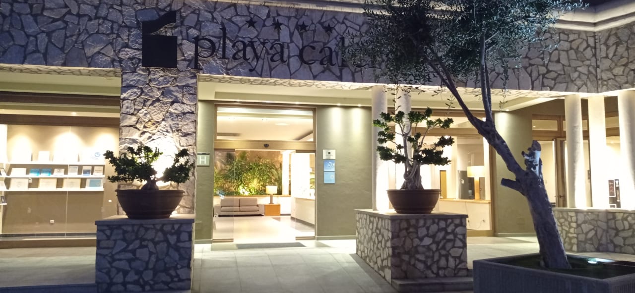 Außenansicht Hotel Playa Calera