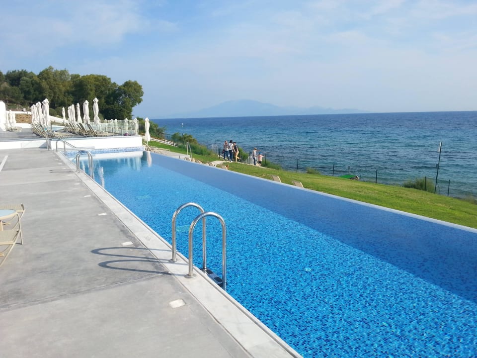 Pool by the sea AluaSoul Zakynthos - Adults only