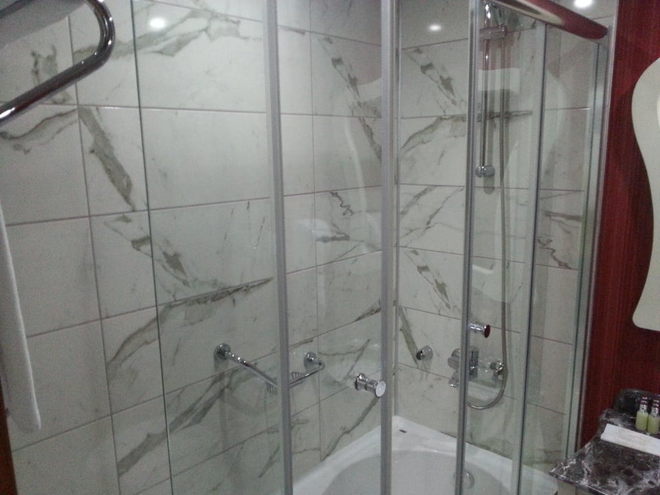 Dusche Vikingen Infinity Resort & Spa