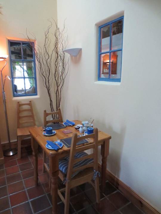 Frühstücksraum The Courtyard Guesthouse