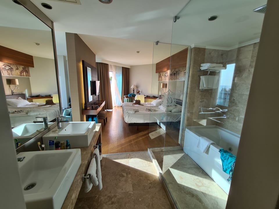 Zimmer Commodore Elite Suites & Spa - Adults only