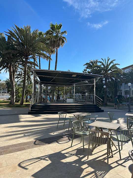 Gartenanlage Calimera Fido Gardens