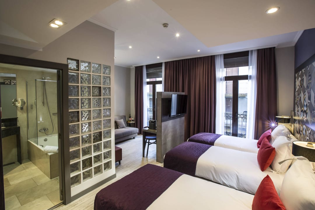 Deluxe Room Leonardo Hotel Barcelona Las Ramblas