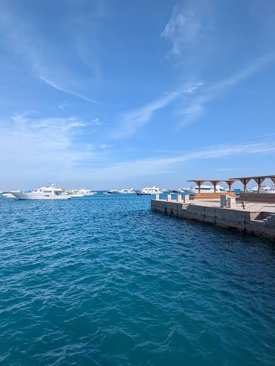 Strand The Grand Resort