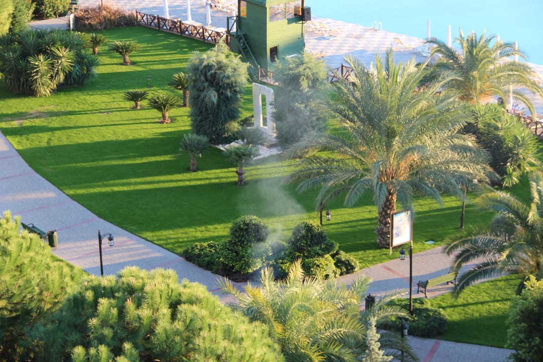 Balkonblick auf den Garten Voyage Belek Golf & Spa