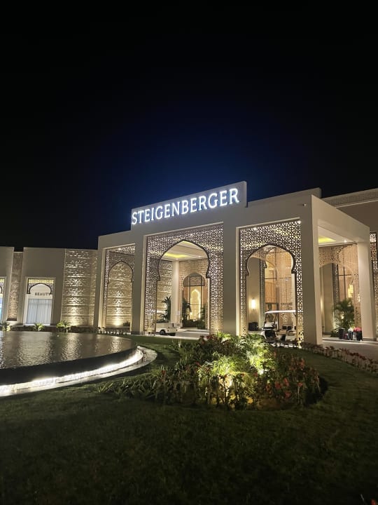 Außenansicht Steigenberger Resort Ras Soma