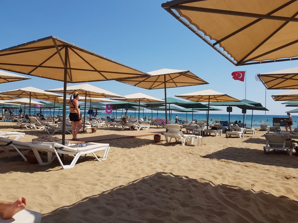 Strand Miramare Queen Hotel