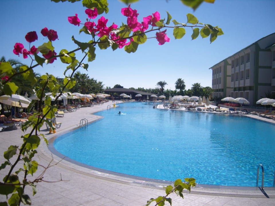 Relax-Pool VONRESORT Golden Coast