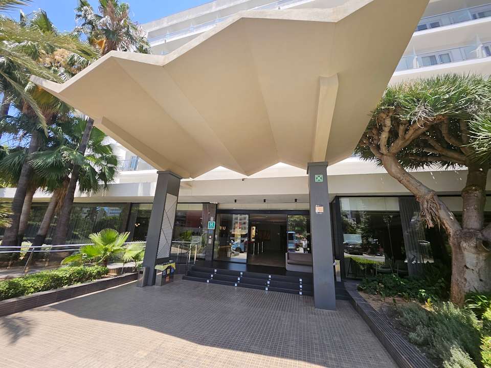 Außenansicht Hotel Riu Festival