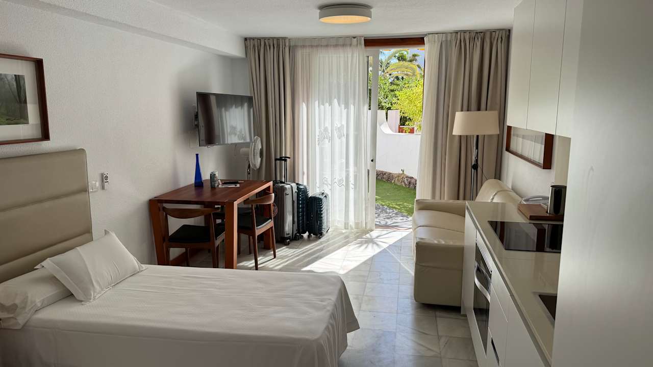 Zimmer Parque Santiago III Official