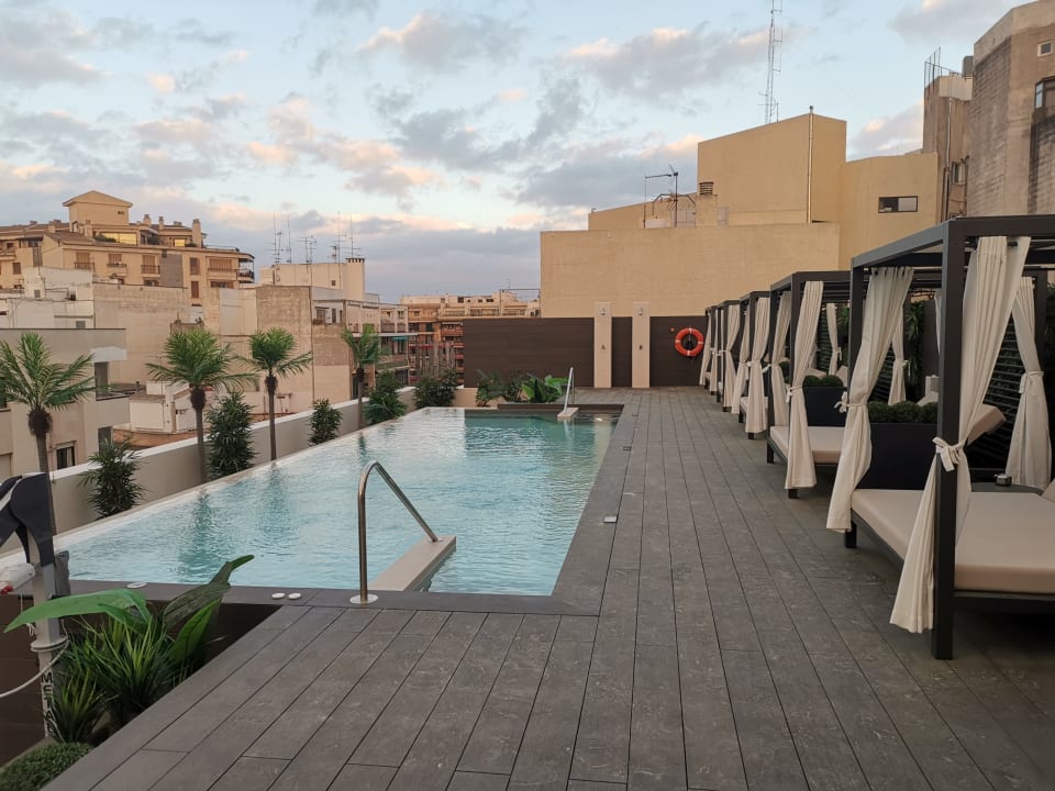 Pool Protur Naisa Palma