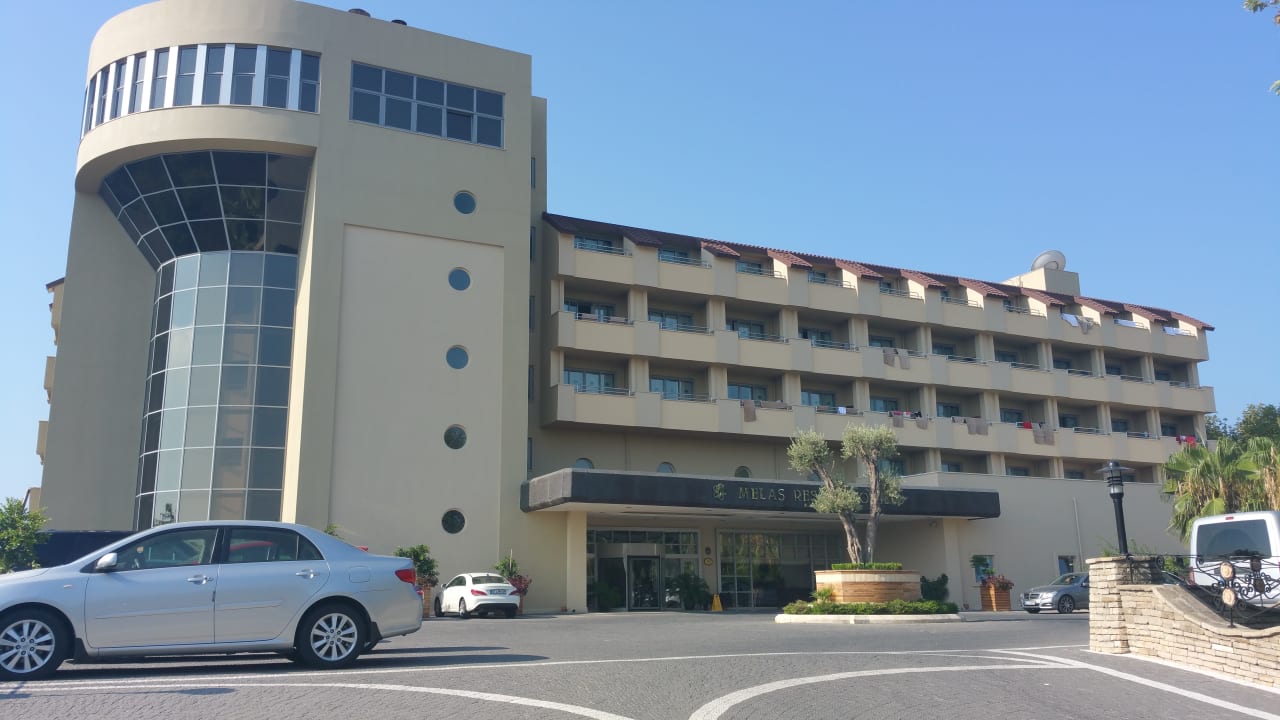 Außenansicht Melas Resort Hotel