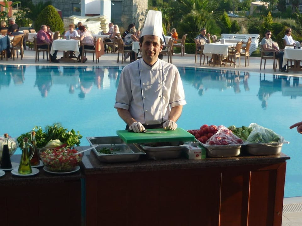 Kochen am Pool Hotel Victory Resort
