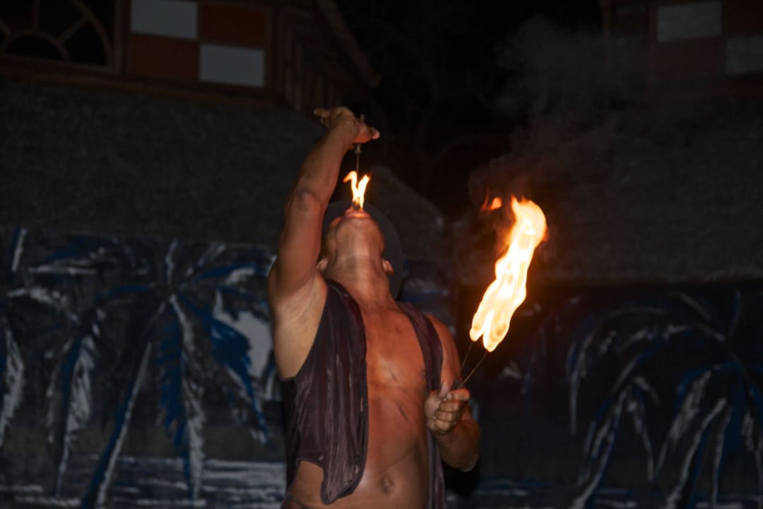 Feuerschlucker Club Amigo Carisol Los Corales Hotel