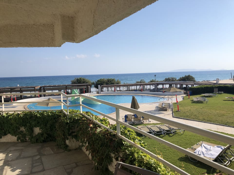 Pool Apollonia Beach Resort & Spa
