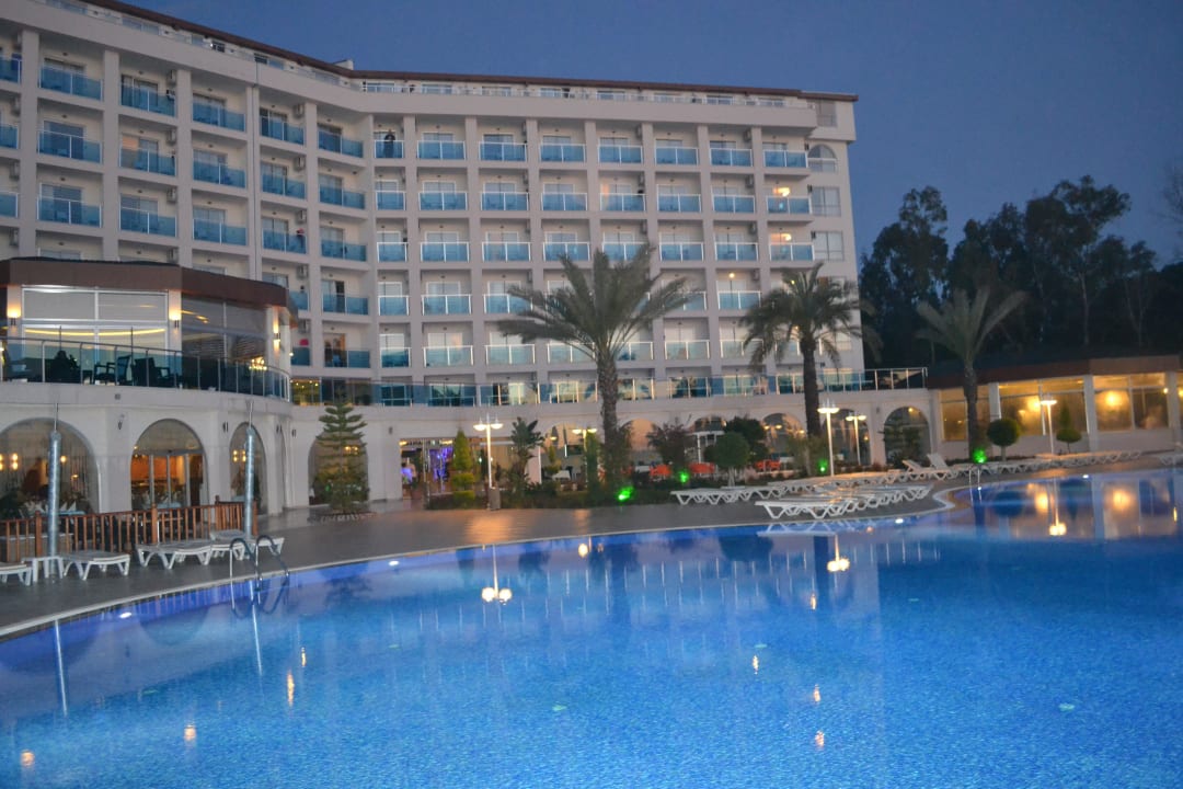 Pool mit Hotel  Annabella Diamond Hotel & Spa