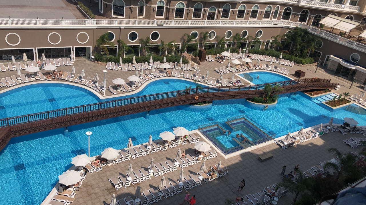 Pool Haydarpasha Palace