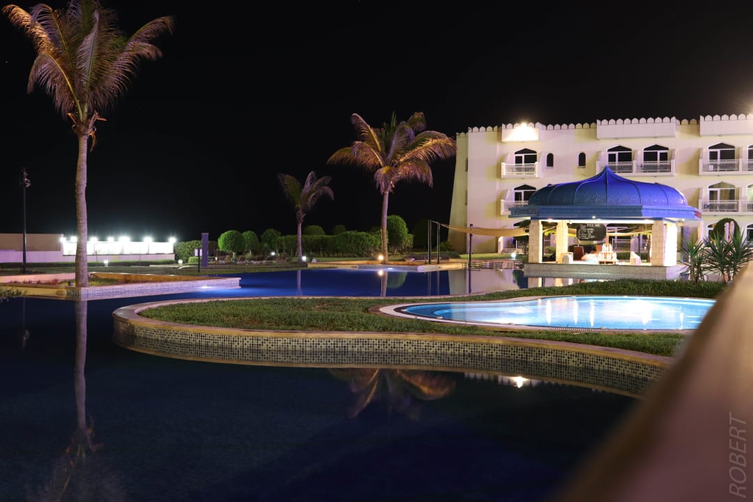 Pool Wyndham Garden Salalah Mirbat