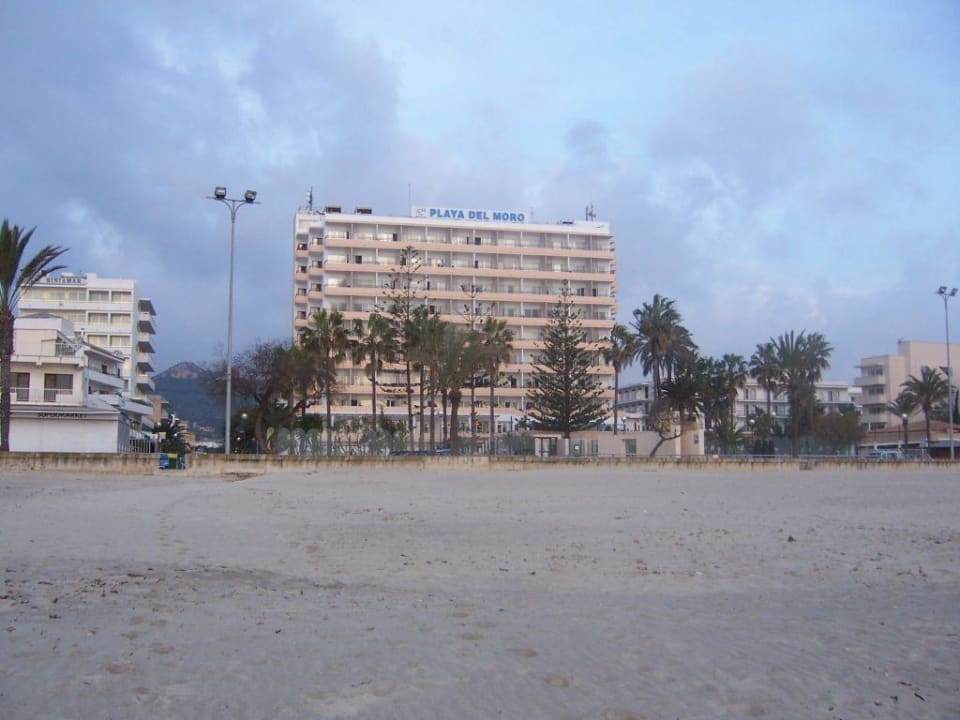 Hotel vom Strand aus CM Playa del Moro