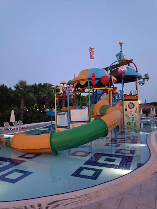 Pool Saturn Palace Resort Hotel