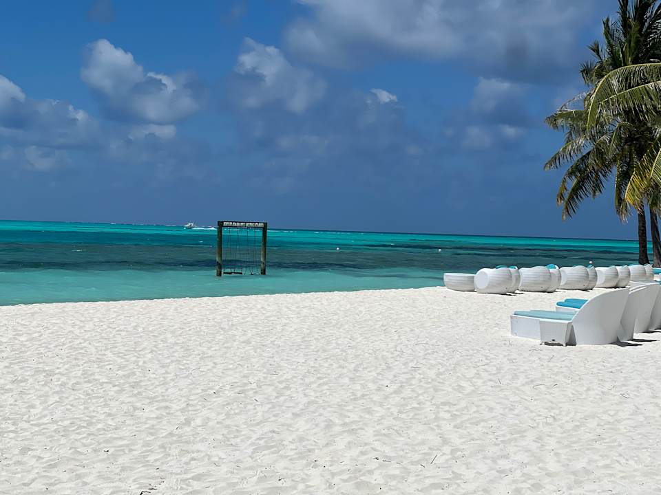 Strand Meeru Maldives Resort Island