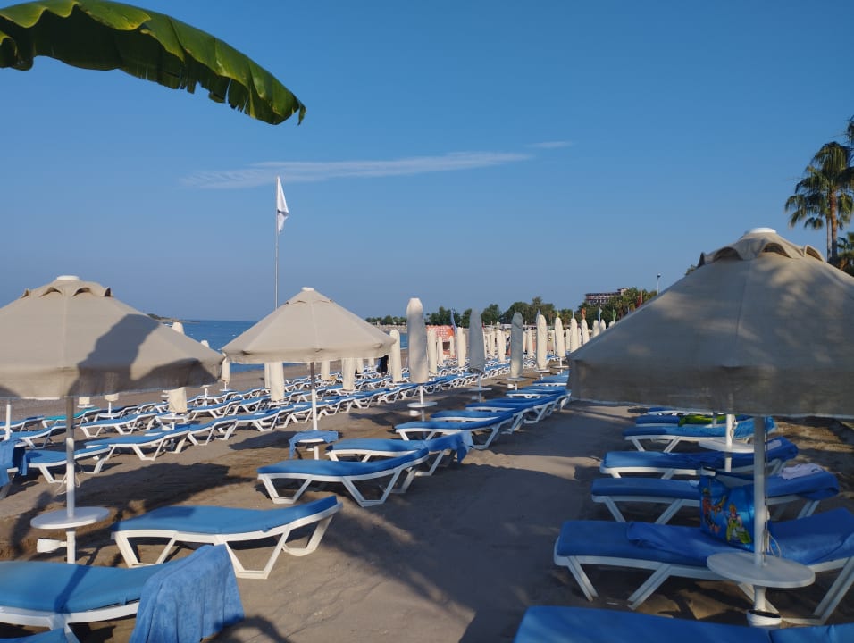 Strand Saphir Resort & Spa