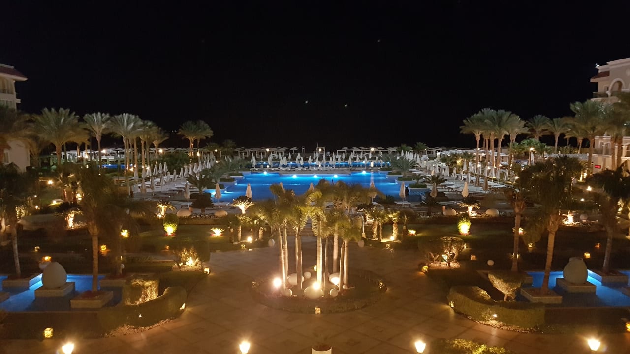 Pool Premier Le Reve Hotel & Spa