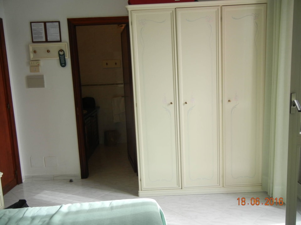 Schrank/Badeingang Hotel Terme Royal Palm