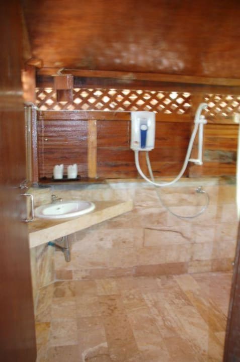 Bad von Bungalow 13 Sensi Paradise Beach Resort