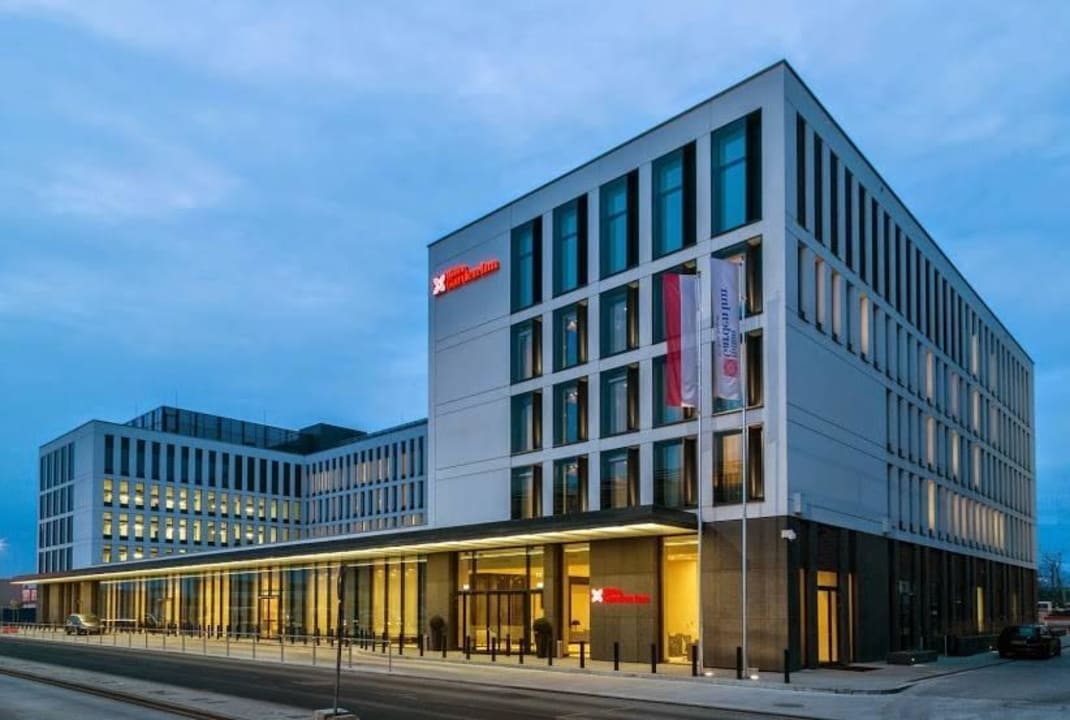 Exterior Hilton Garden Inn Krakow Airport