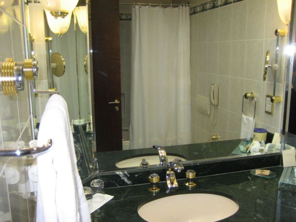 Badzimmer 346 Mövenpick Grand Al Bustan Dubai