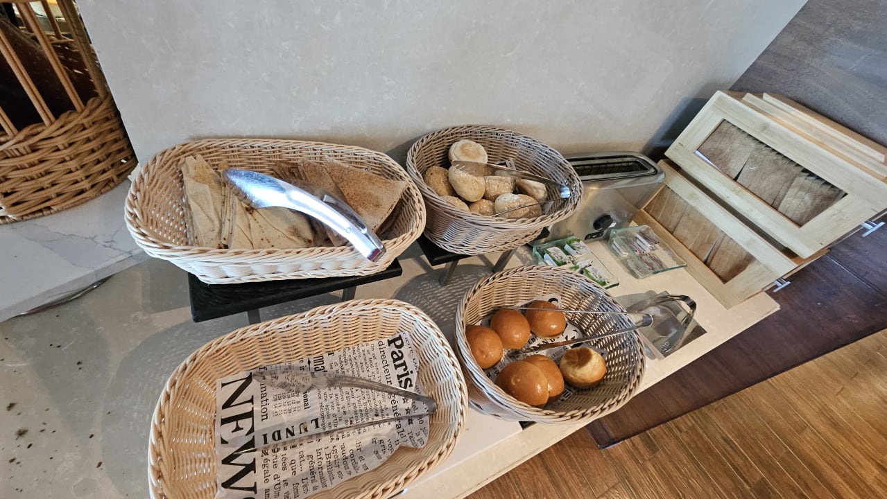 Gastro Rose Rayhaan by Rotana