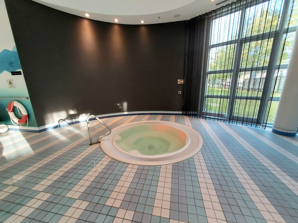 Pool Hilton Munich Airport