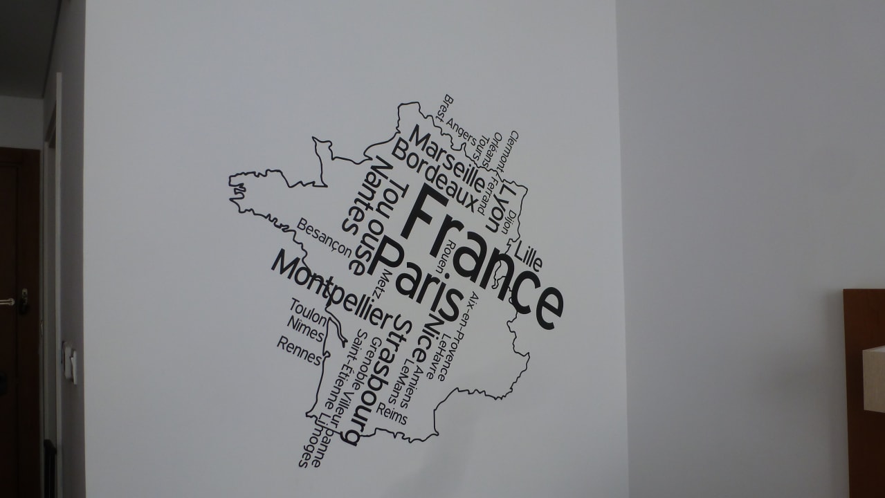 Zimmer Tryp by Wyndham Dubai