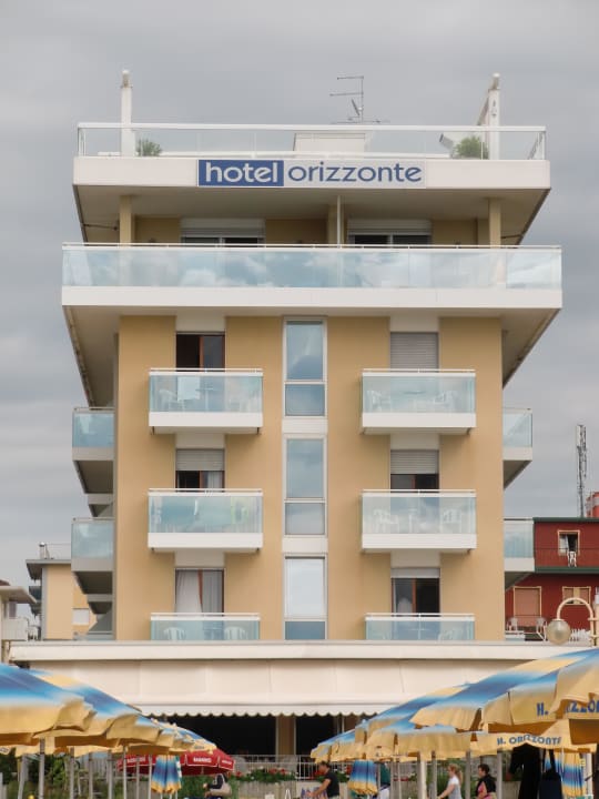 Ansicht vom Strand Hotel Orizzonte