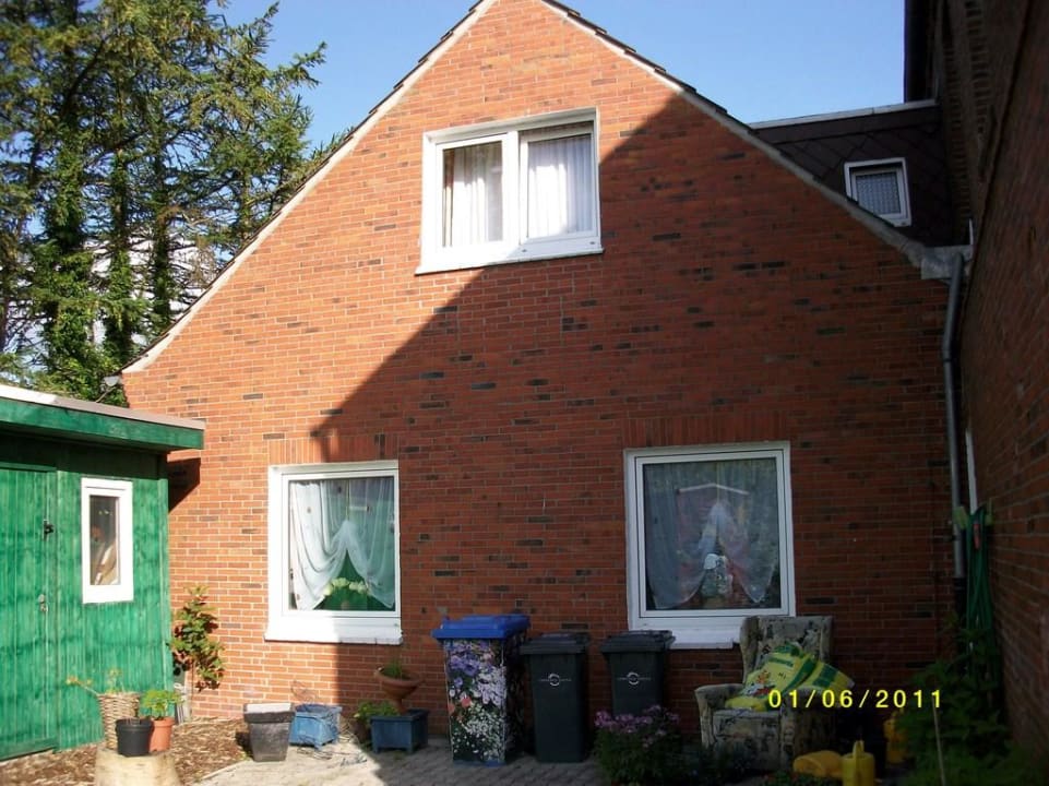 Oben die Senior Suite, unten die Teestube Hotel Garni Landhaus Uttum