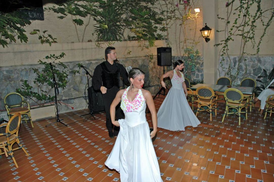 Folkloreabend FLOR los Almendros Hotel