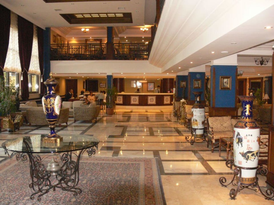 Empfangshalle und Lobby-Bar Club Yali Hotels & Resort