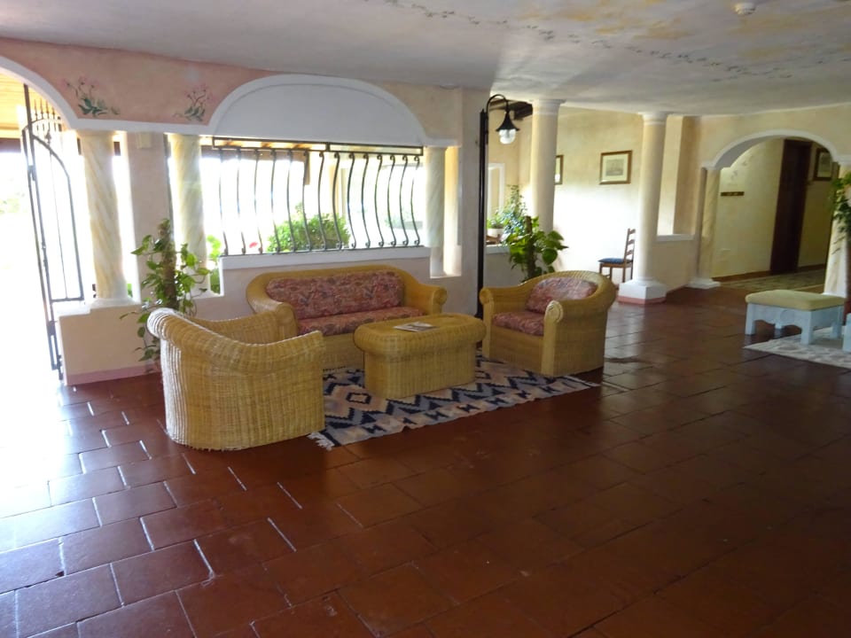 Lobby Colonna Beach Hotel
