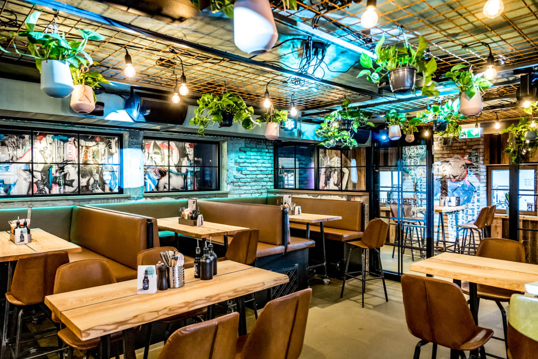 Gastro LÜ - Hotel in der Mitte