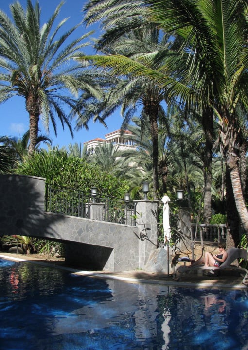 Palmen und Poolanlagen Lopesan Costa Meloneras, Resort & Spa