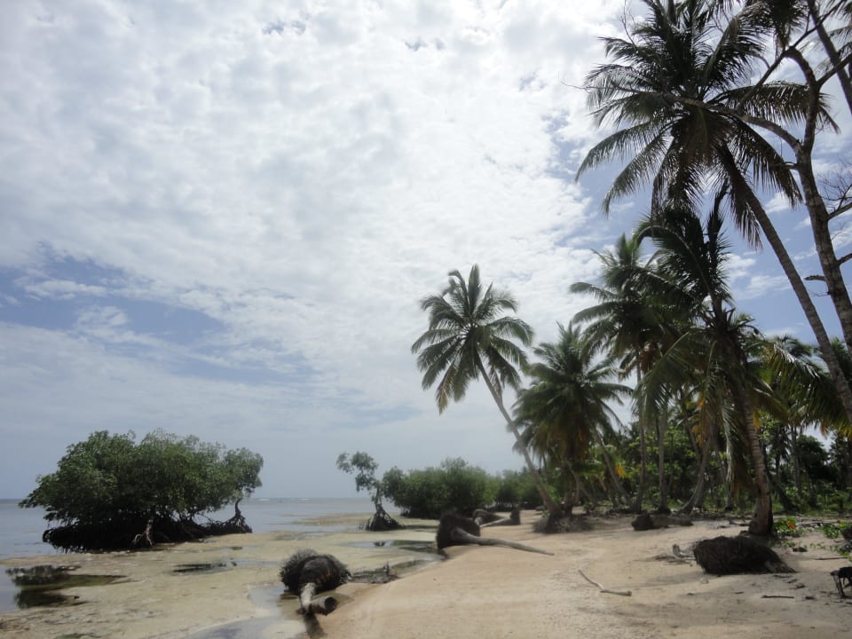 Am Strand nach rechts... Bahia Principe Grand El Portillo