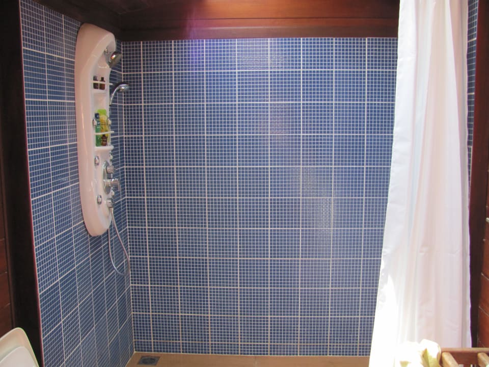 Riesendusche  GajaPuri Resort Koh Chang