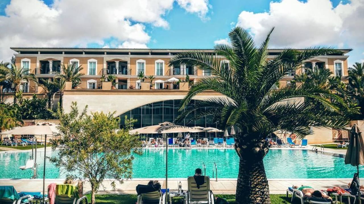 Blick zur Poolanlage  Grupotel Playa de Palma Suites & Spa