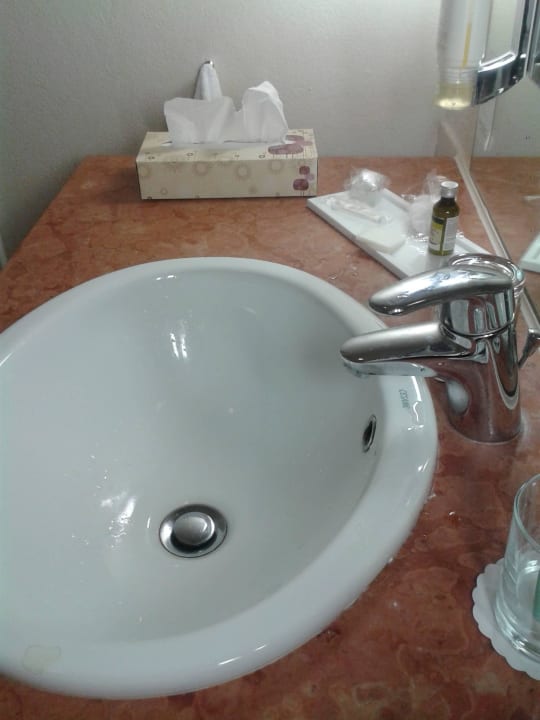 Zu kurzer Wasserhahn Hotel Wyndham Garden Quedlinburg Stadtschloss