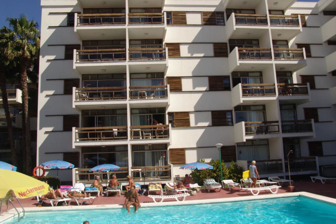 Leben am Pool ohne Gemütlichkeit und Biergarten Roca Verde by Folias Hotels