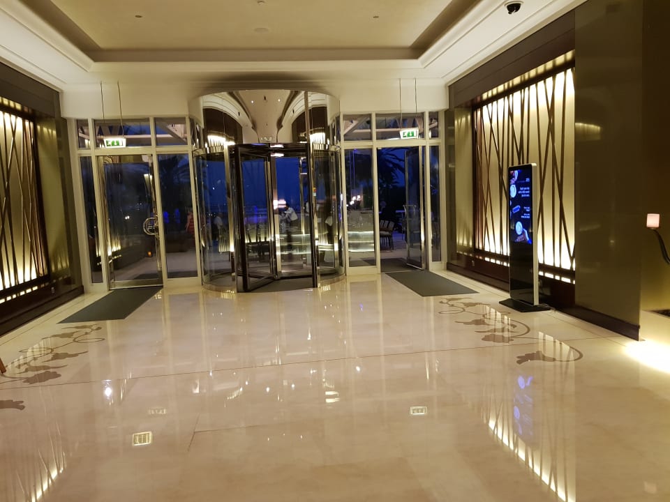 Lobby Le Meridien Mina Seyahi Beach Resort & Waterpark