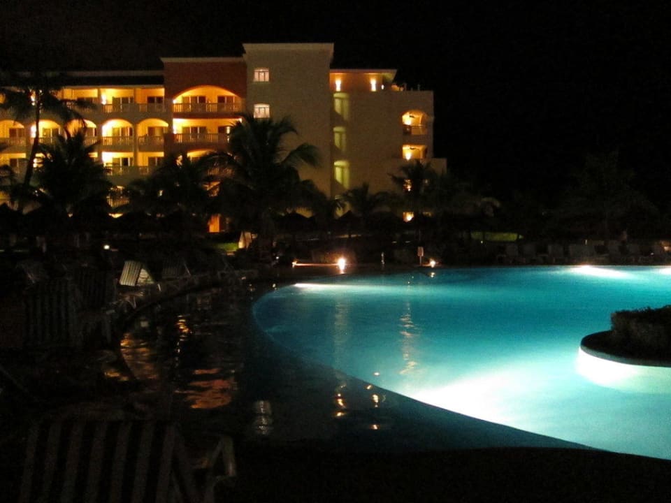 Lazy River Iberostar Selection Rose Hall Suites