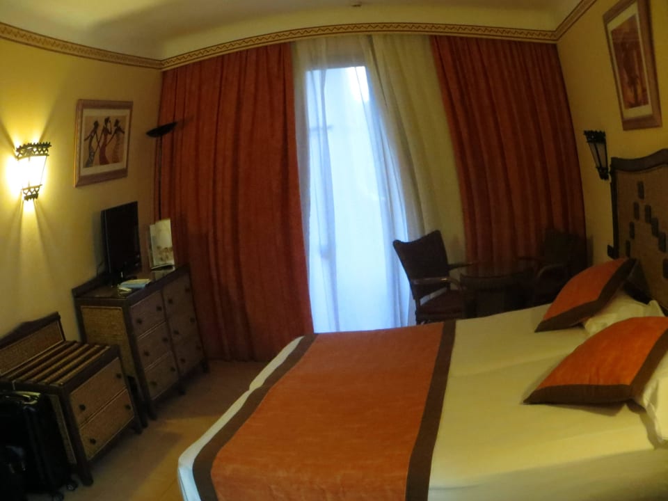 Sehr schön die Farben Hotel Riu Touareg